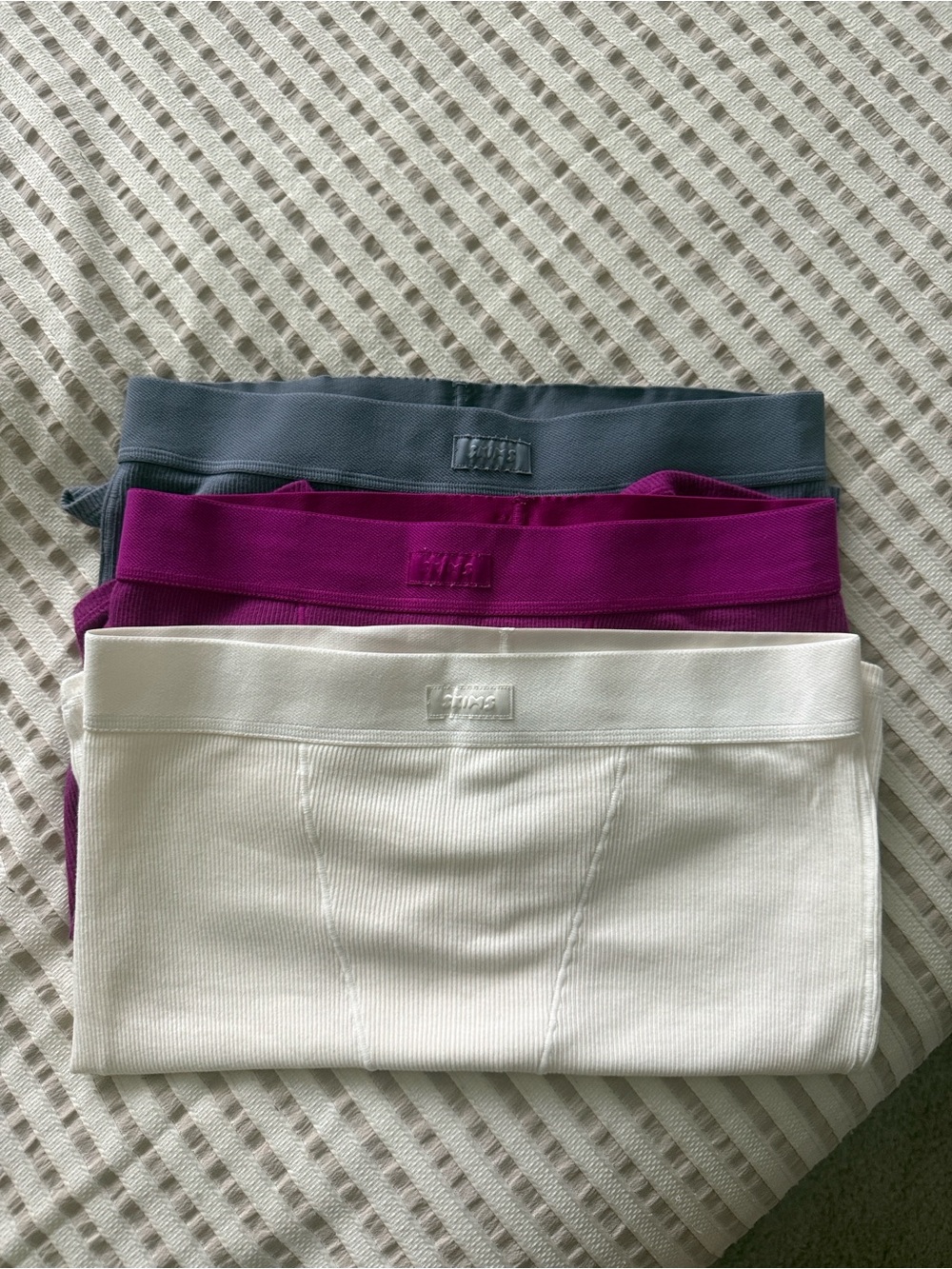 SKIMS Ribbed Boxer Set - Picture 4 of 7